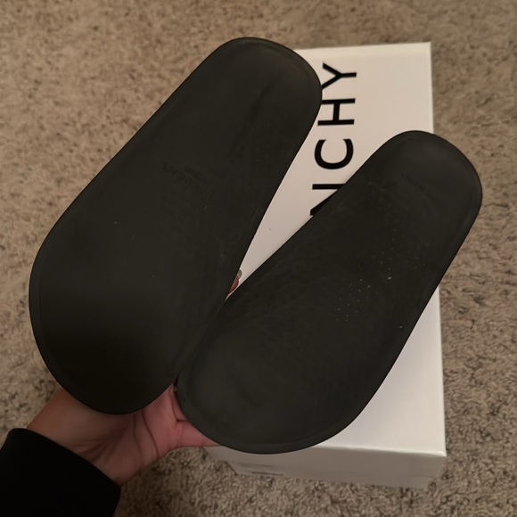 Givenchy slides - Picture 2 of 8